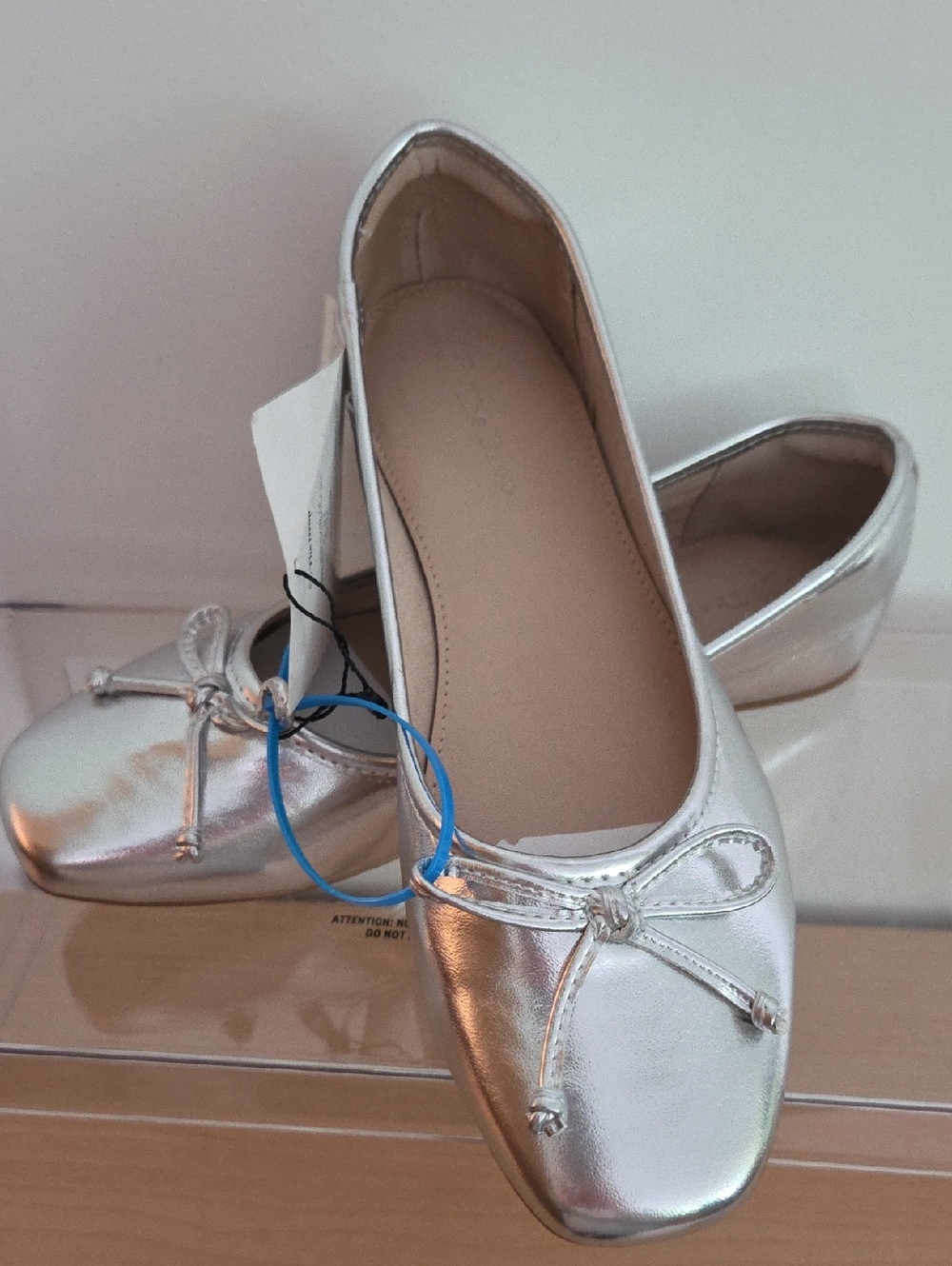 Silver Women's NWT The Drop Ballet Flats with Bow